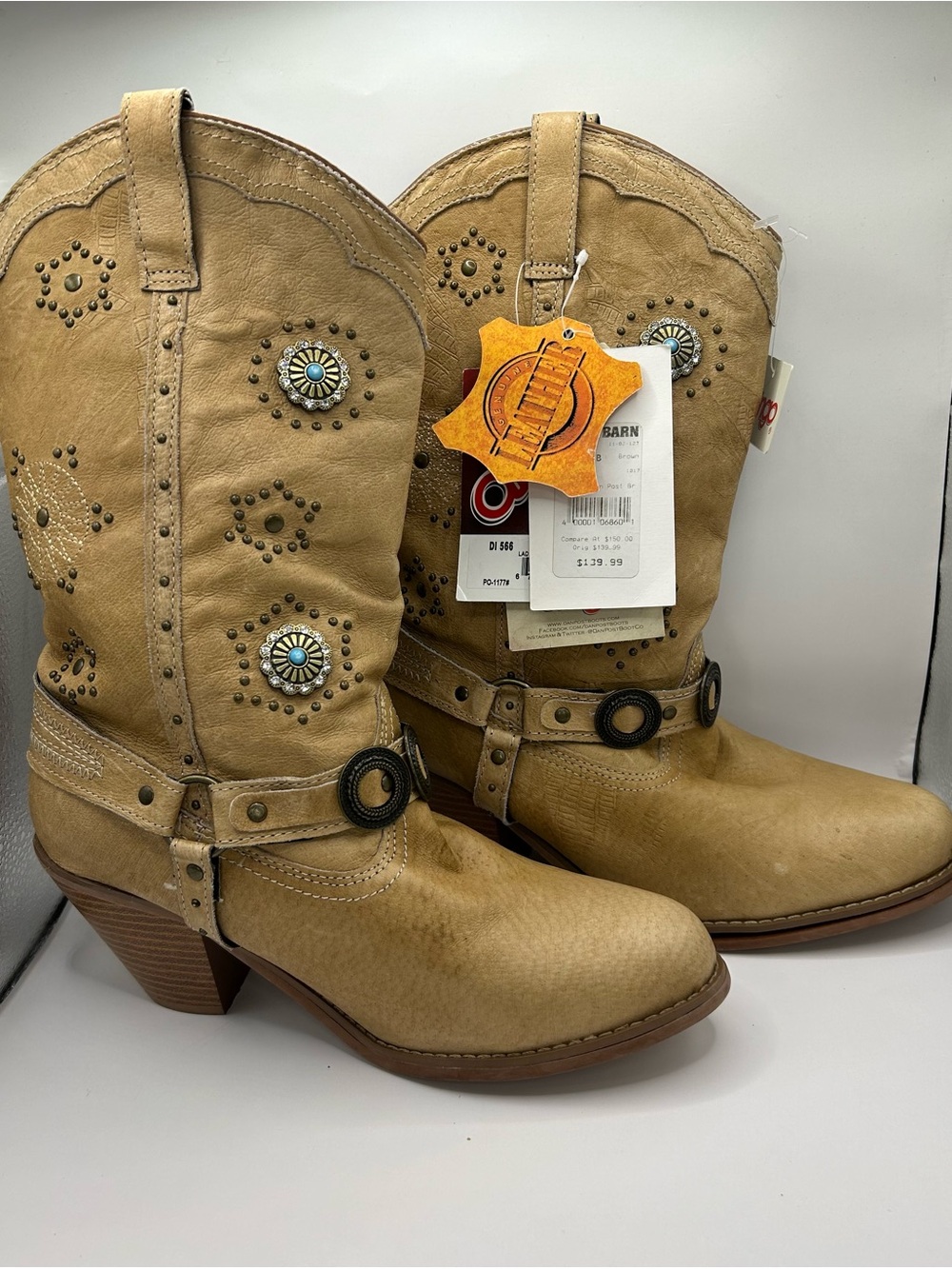 NWT Dingo Addie Women’s Harness Boots Rhinestone Western Rodeo Cowgirl  SZ 8.5M